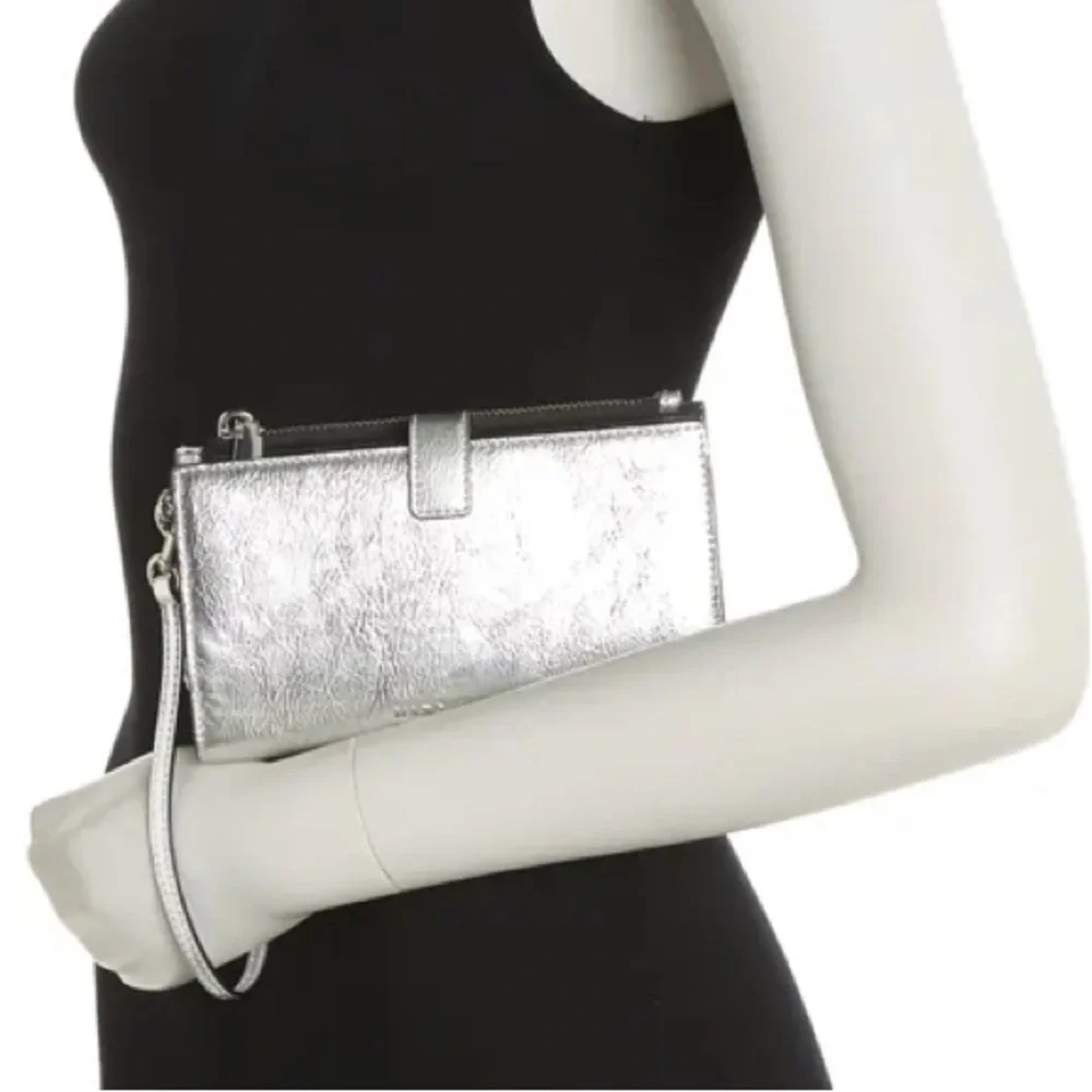 Marc Jacobs new tag